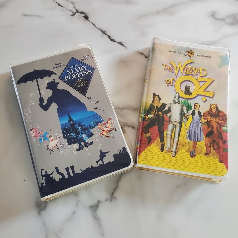 2 Vintage Family VHS Movies Mary Poppins & The Wizard of Oz